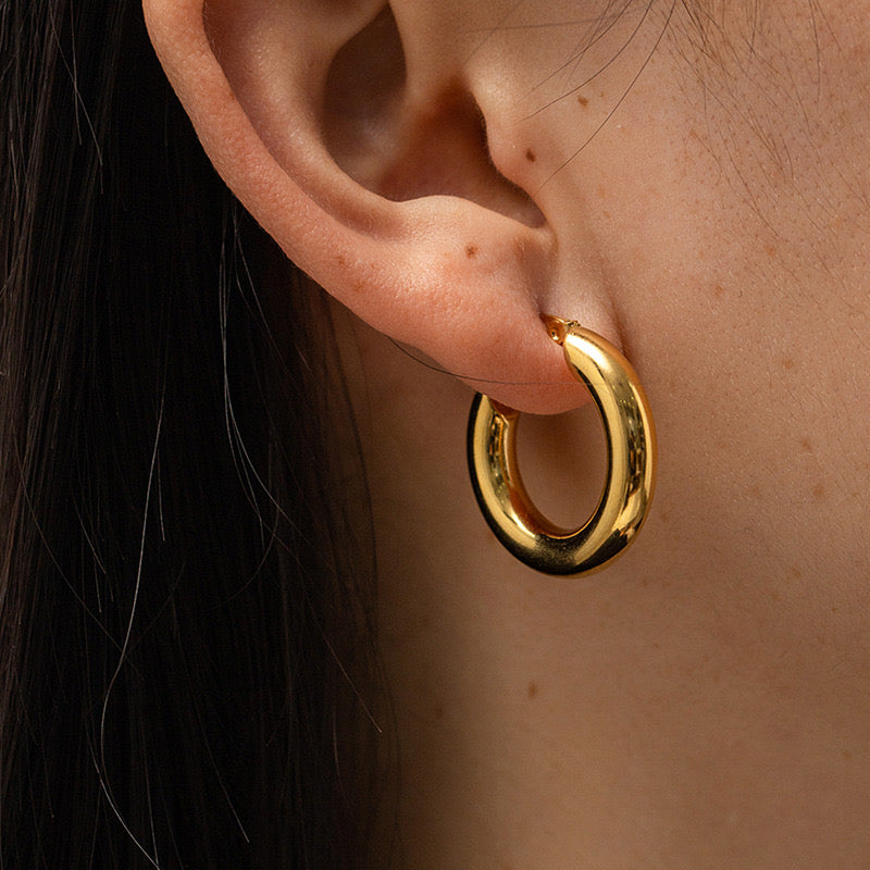 18K Gold Classic Thick Small Hoop Huggie Earrings