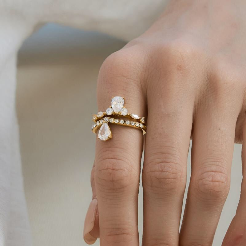 18K Gold Raindrop Elegant Statement Cocktail Ring