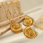 18K Gold Summer Shell Pendant Statement Necklace