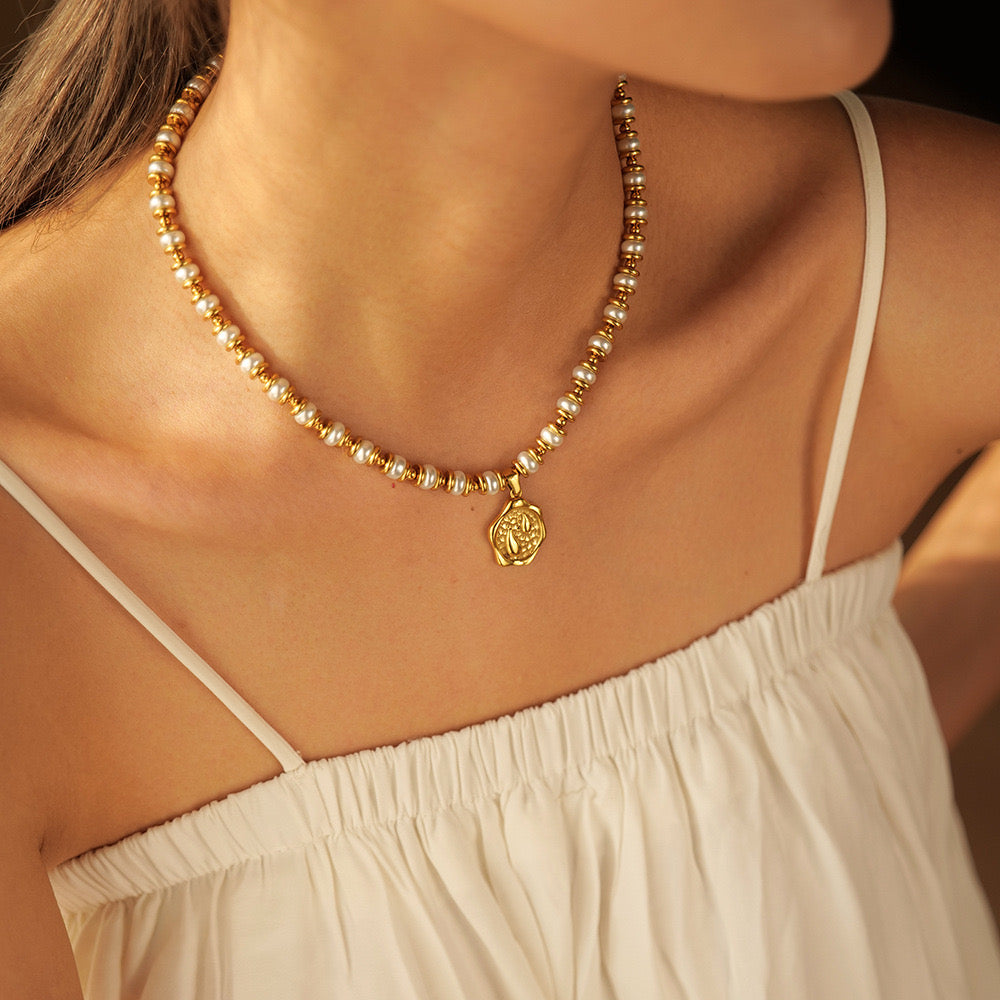 18K Gold Pearl Beaded Sealing Stamp Pendant Necklace