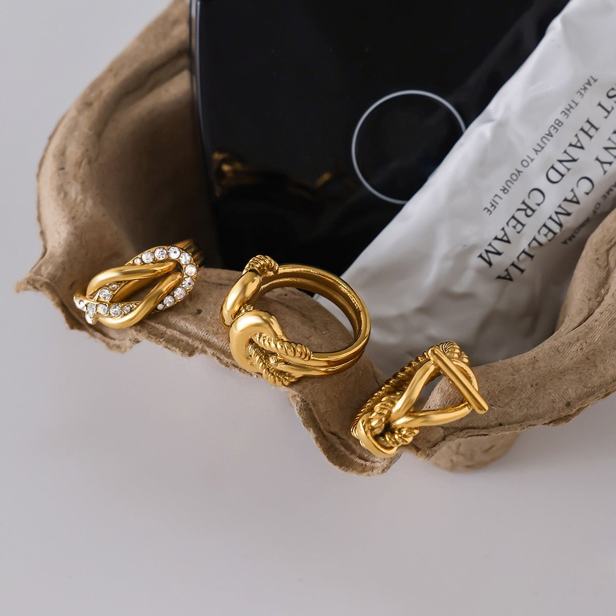 18K Gold Infinite Ties Statement Knot Ring