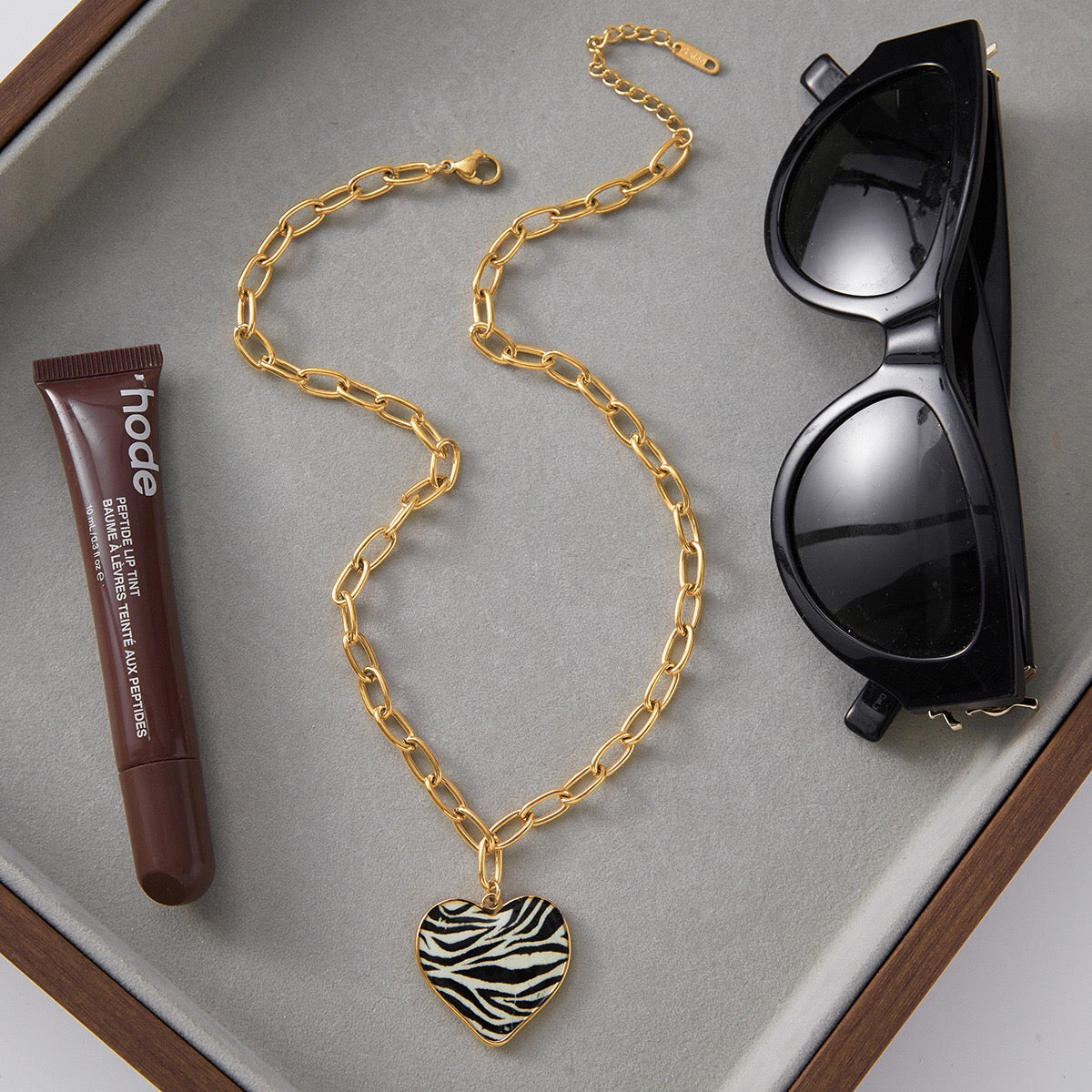 18K Gold Zebra Print Heart Pedant Paper Clip Chain Beaded Pearl Layered Necklace Set