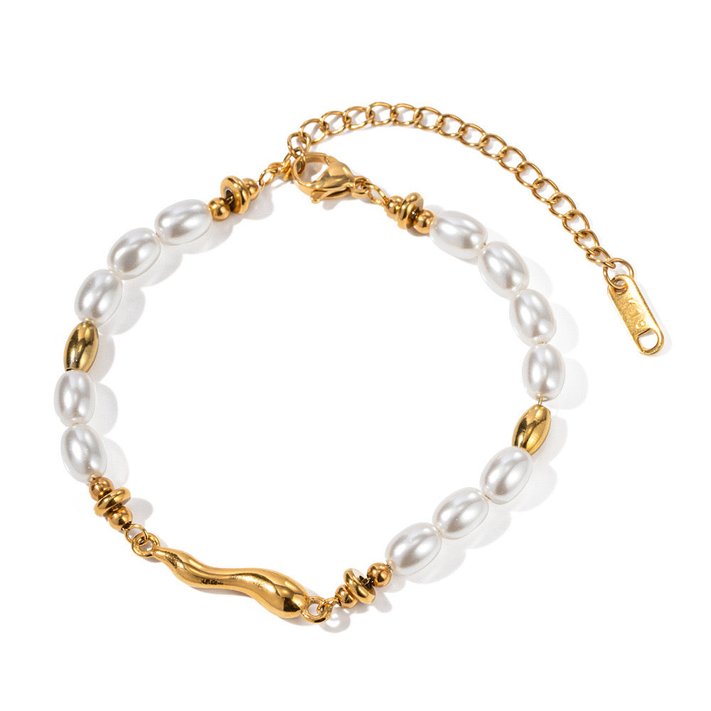 Elegance Pearl Gold Bracelet