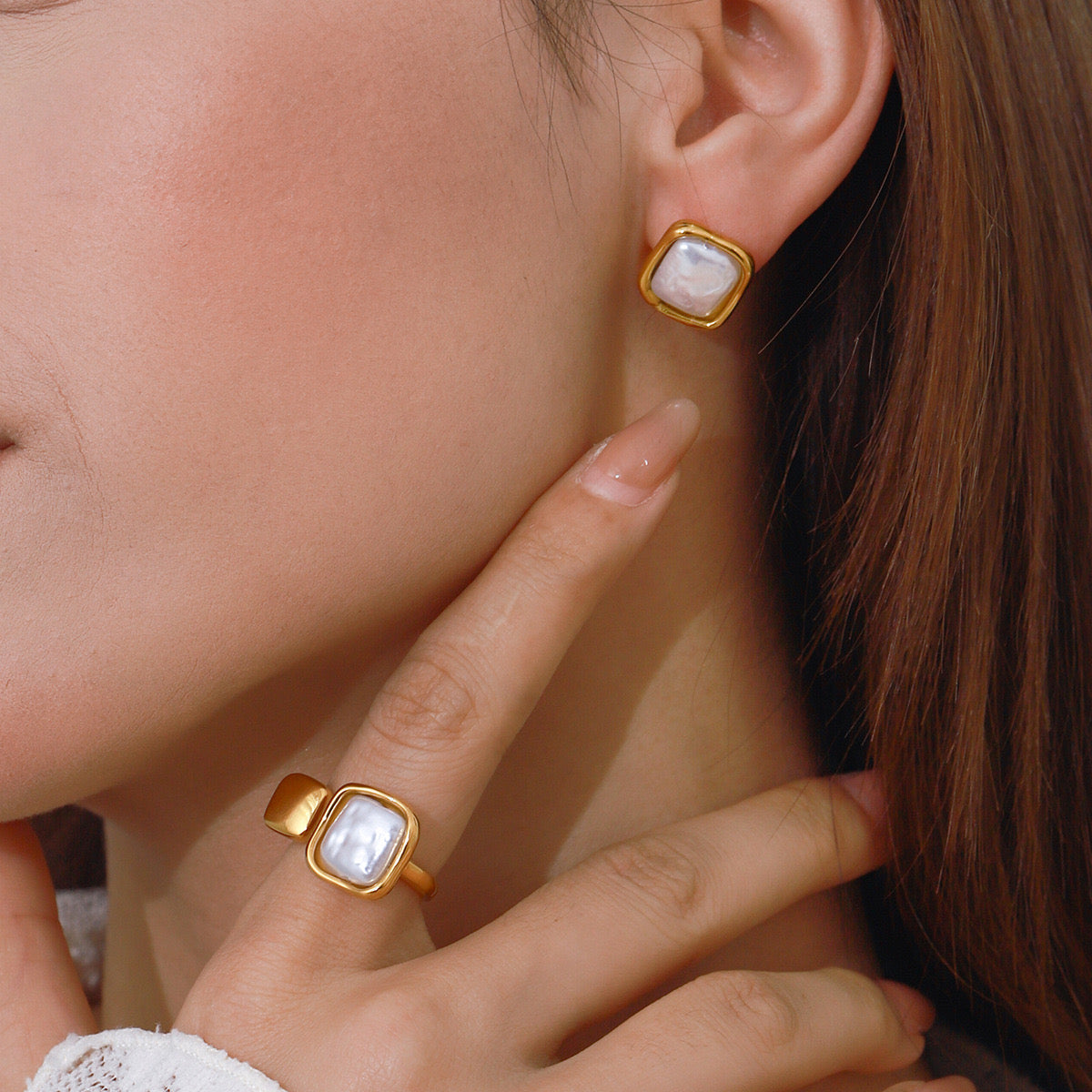 18K Gold Classy Square Pearl Cuff Ring