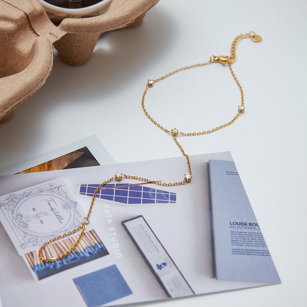 18K Gold Waterproof Simple Elegant Hand Chain Bracelet