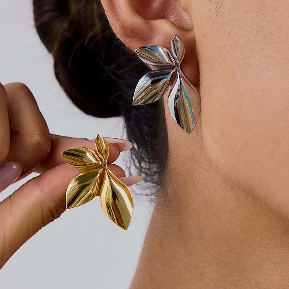 18K Gold Lush Flower Statement Stud Earrings