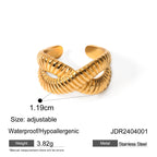 18K Gold Ribbed Cross Band Ring