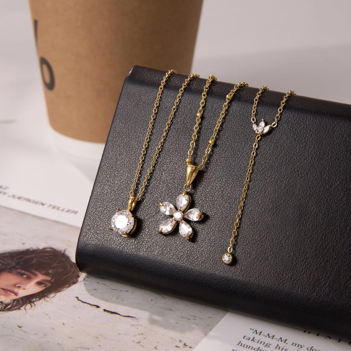 18K Gold Crystal Kiss Flower Pendant Lariat Layered Necklace Set