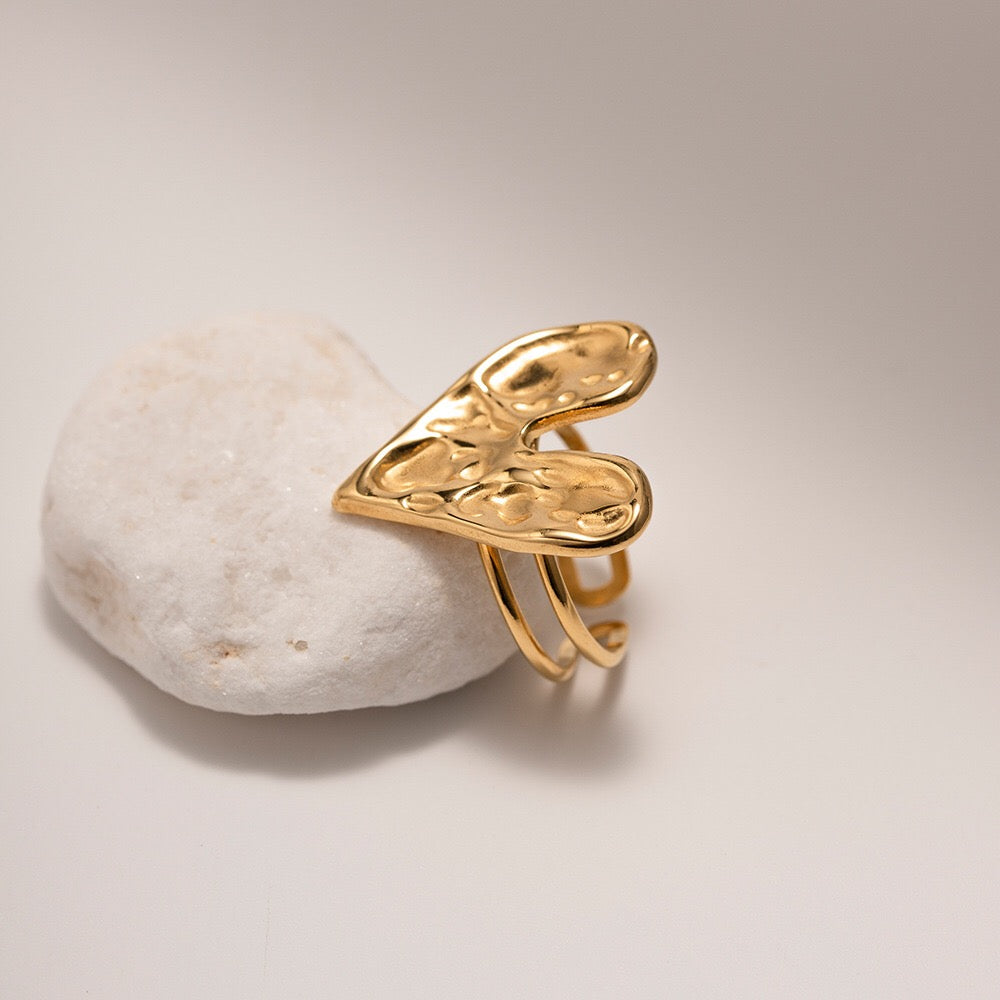 18K Gold Hammered Heart Statement Ring