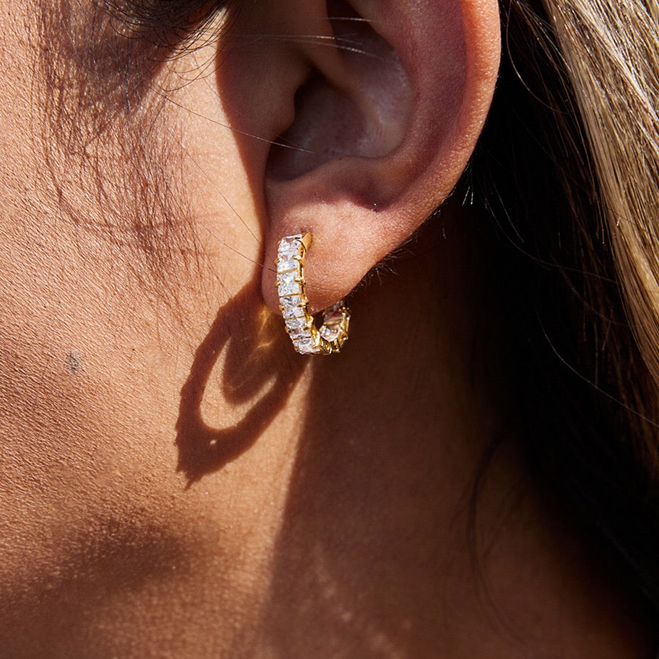 18K Gold Diamond Fever Small Hoop Huggie Earrings