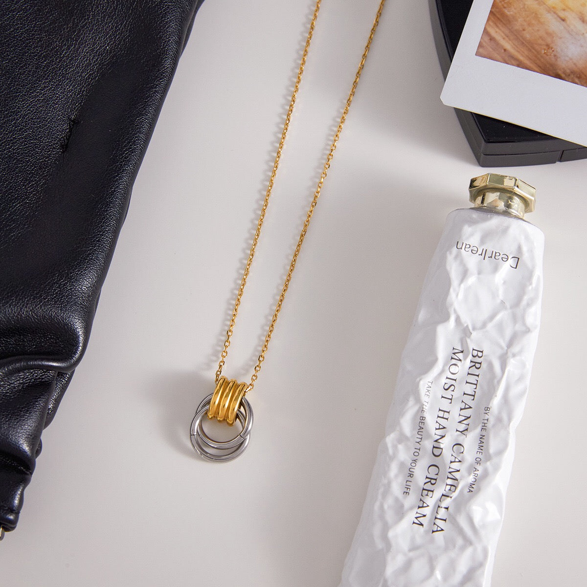 18K Gold and Silver Two Tone Geometric Pendant Necklace