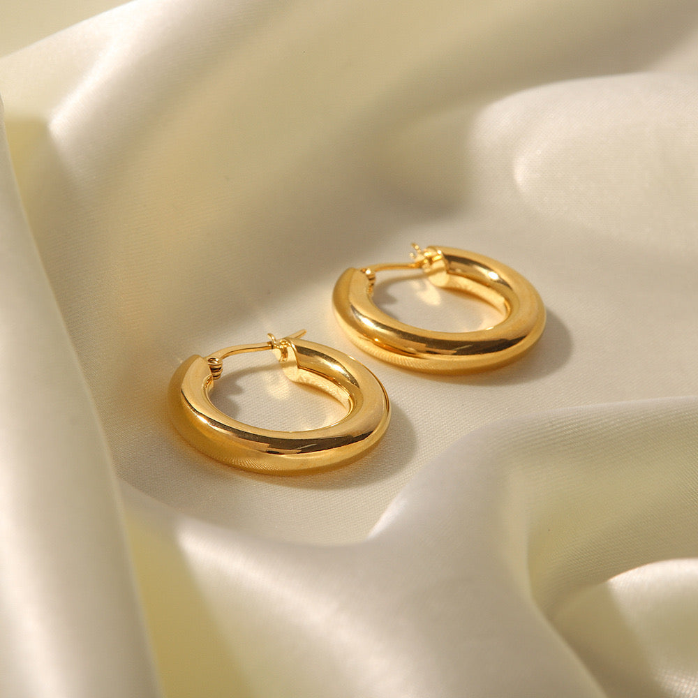 18K Gold Classic Thick Small Hoop Huggie Earrings