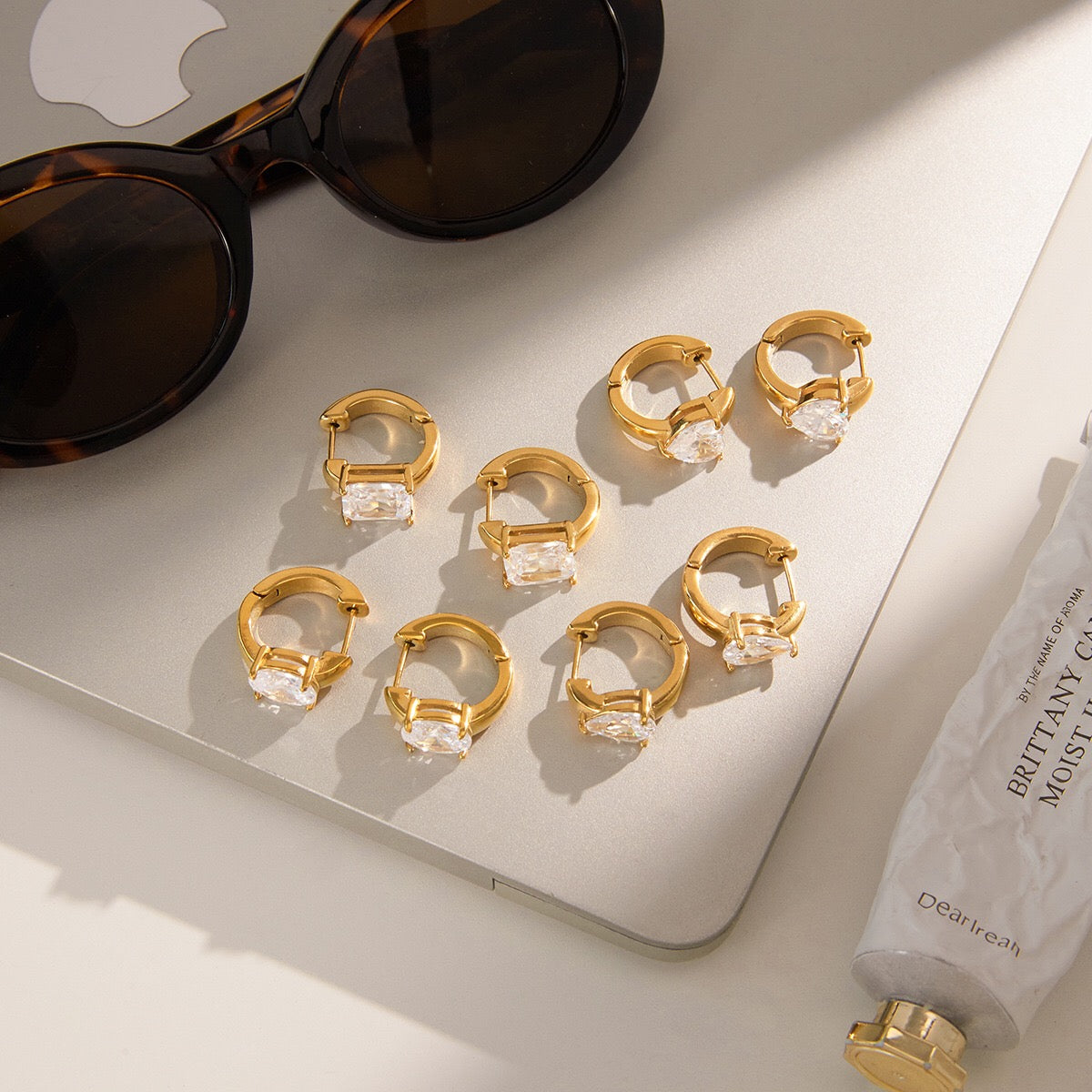 18K Gold Essential Bling Small Hoop Huggie Earrings