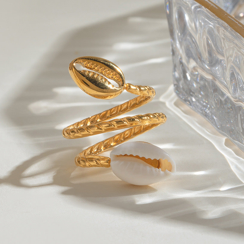 18K Gold Summer Seashell Ring