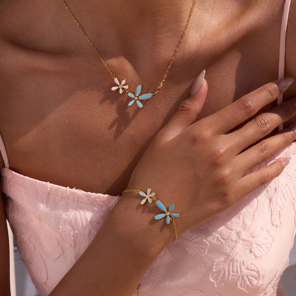 18K Gold Blue Flower Dainty Pendant Necklace