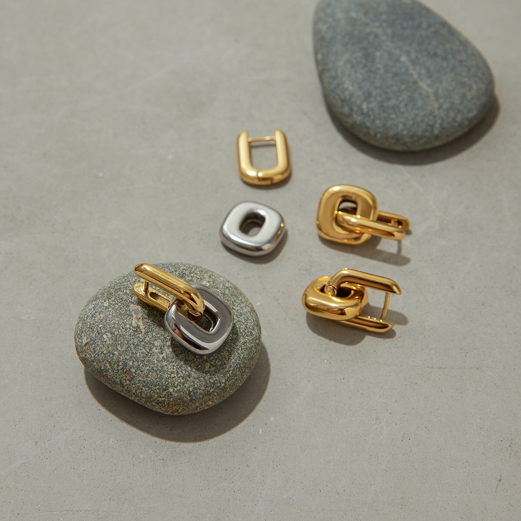 18K Gold Bold Link Statement Huggie Earrings