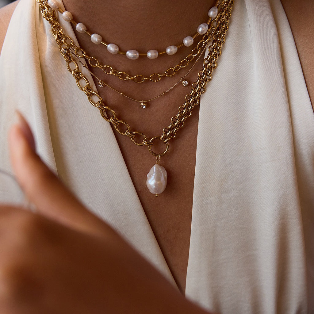 18K Gold Royal Pearl Pendant Dainty Chain Layered Necklace Set