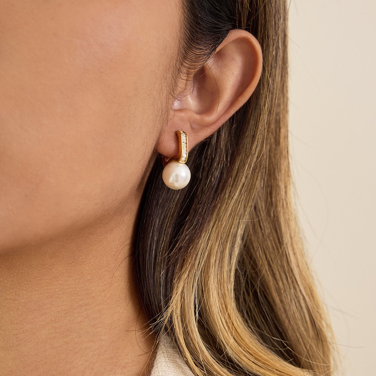 18K Gold Soft Brilliance Pearl Stud Earrings