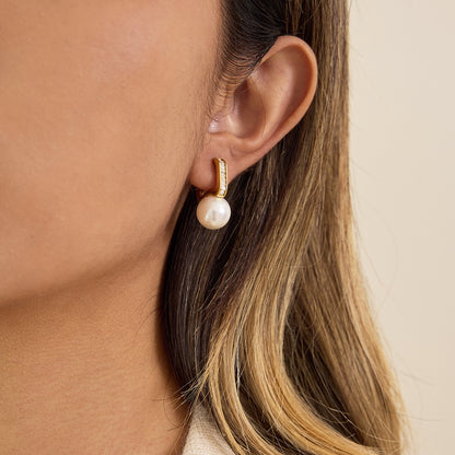 18K Gold Soft Brilliance Pearl Stud Earrings