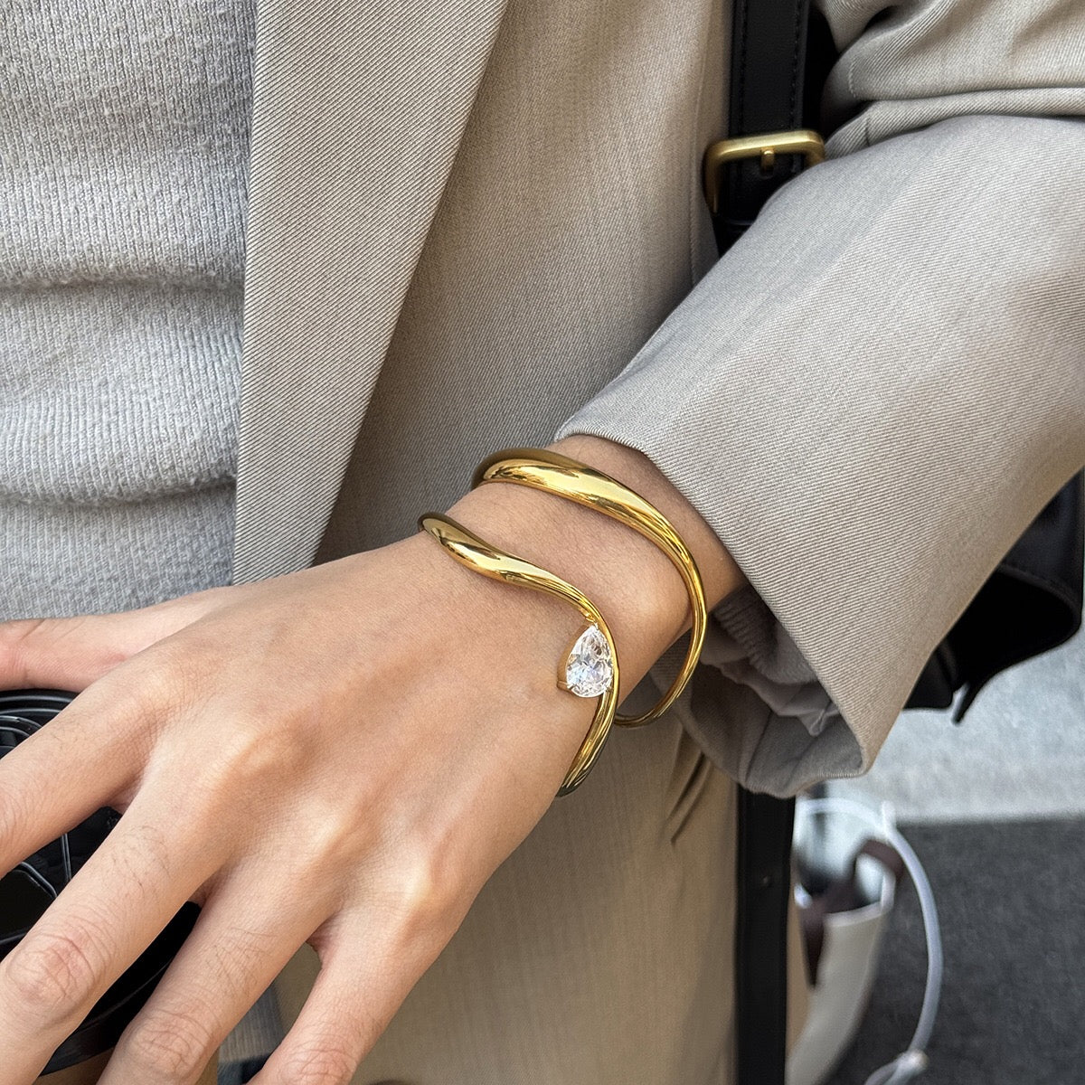 18K Gold Curved Seduction Statement Cuff Bangle Bracelet