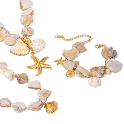 18K Gold Chunky Summer Seashell Statement Choker Necklace