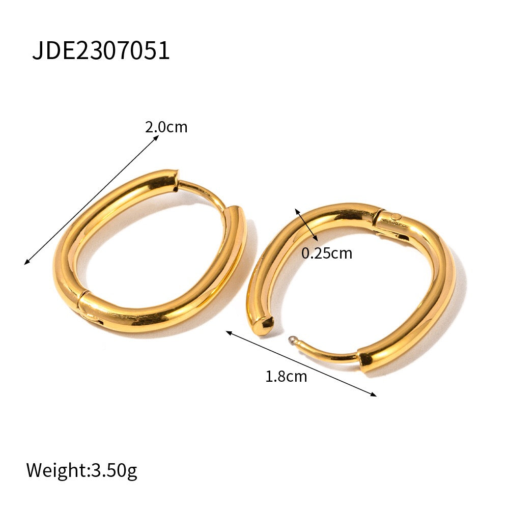 18K Gold Minimalist Geometric Heart Huggie Earrings
