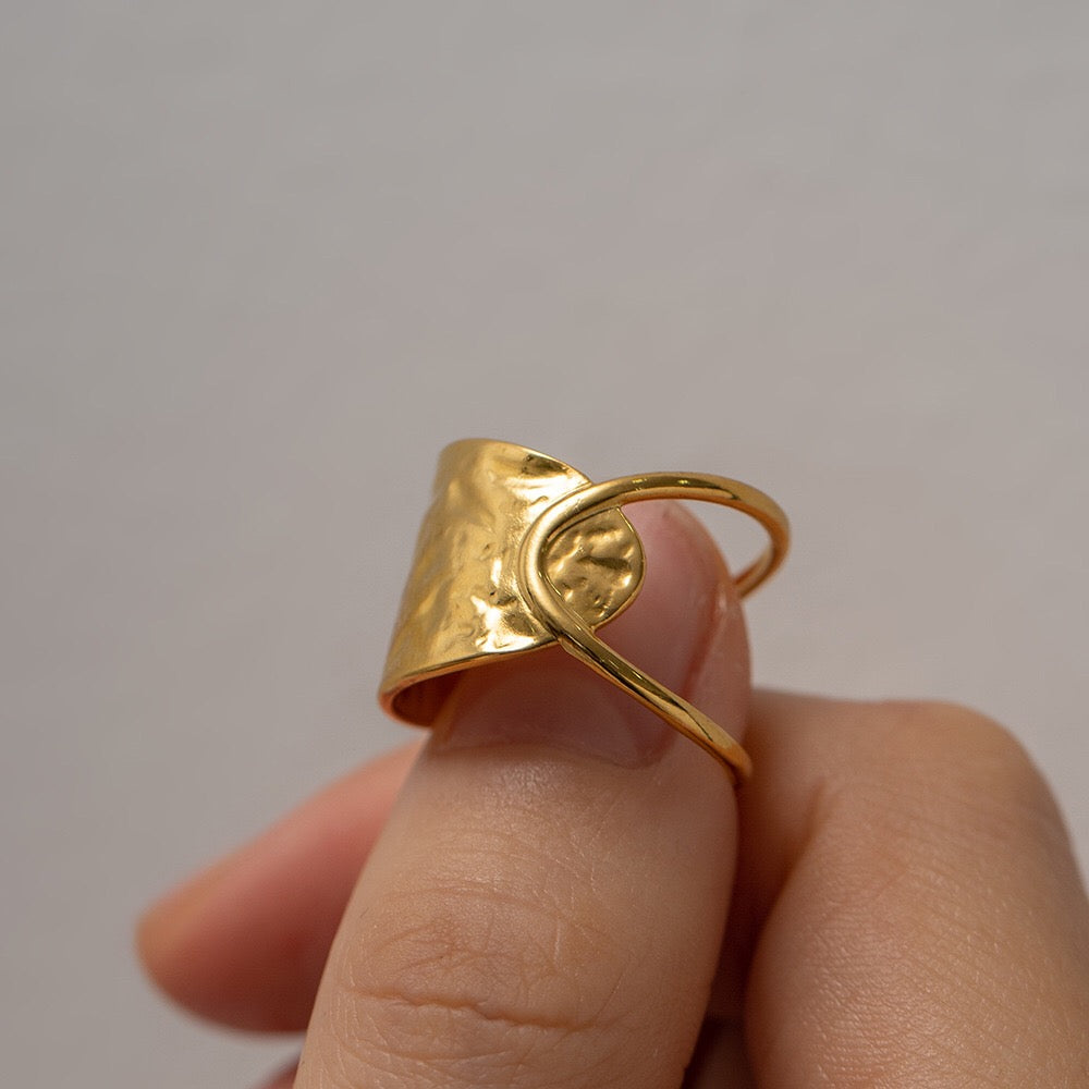 18K Gold Balance Geometric Statement Band Ring