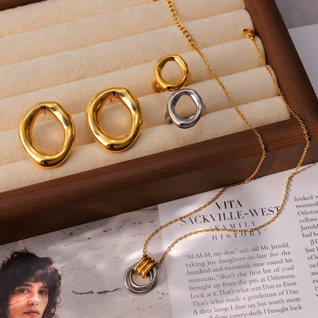 18K Gold Ocean Kissed Bubble Pendant Necklace