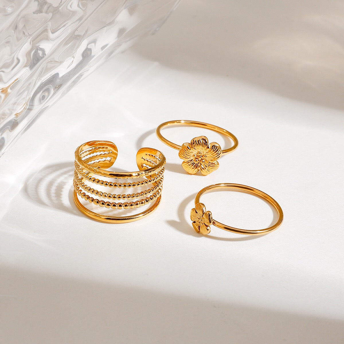 18K Gold Goddess Glow Four Leaf Clover Stacking Rings Set
