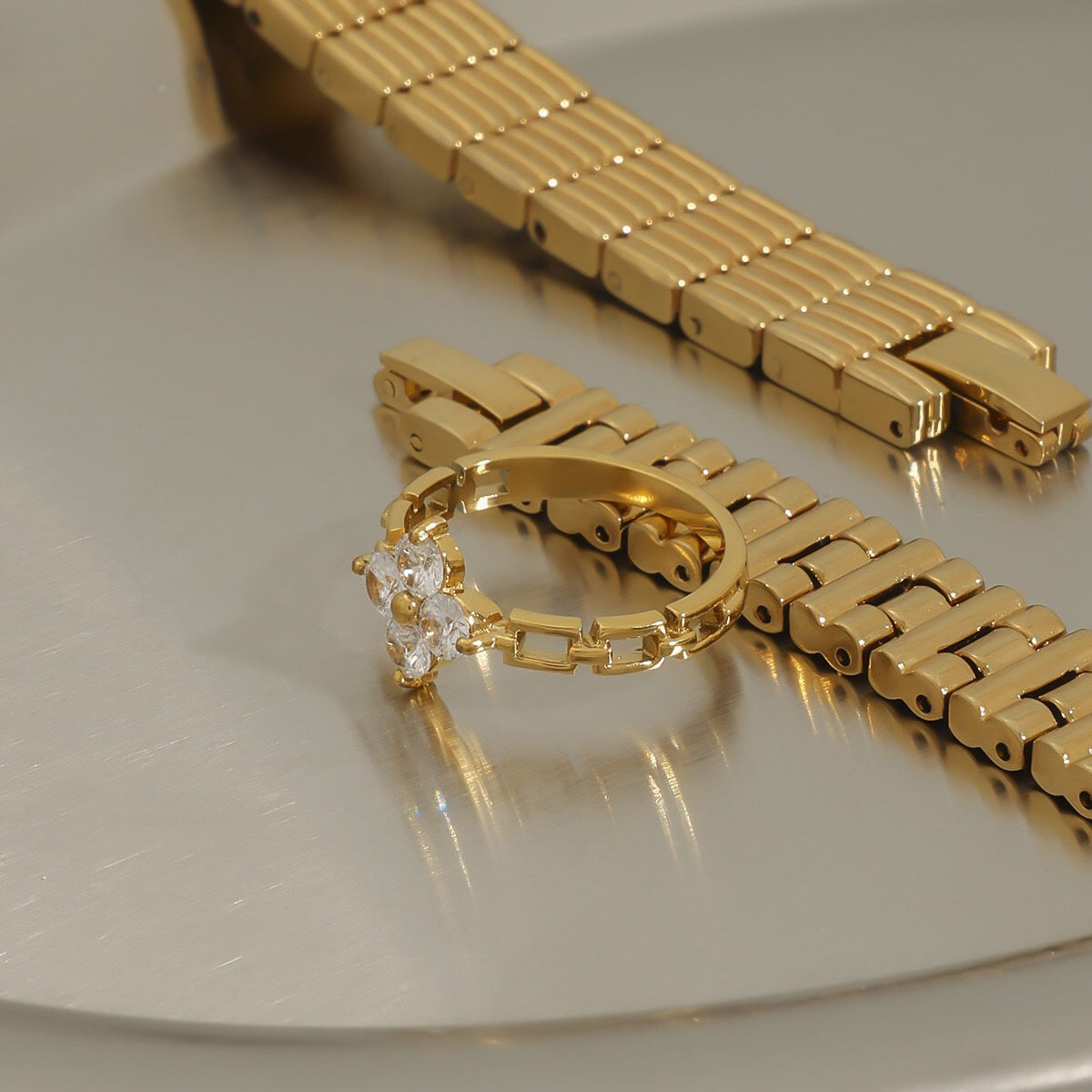 18K Gold Four Leaf Clover Flower Chain Band Stacking Ring