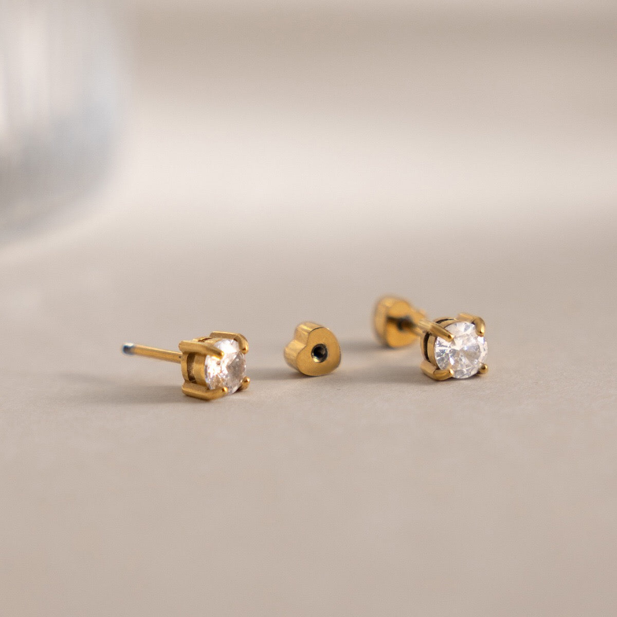 18K Gold Tiny Stars Flat Back Stud Nap Earrings Set