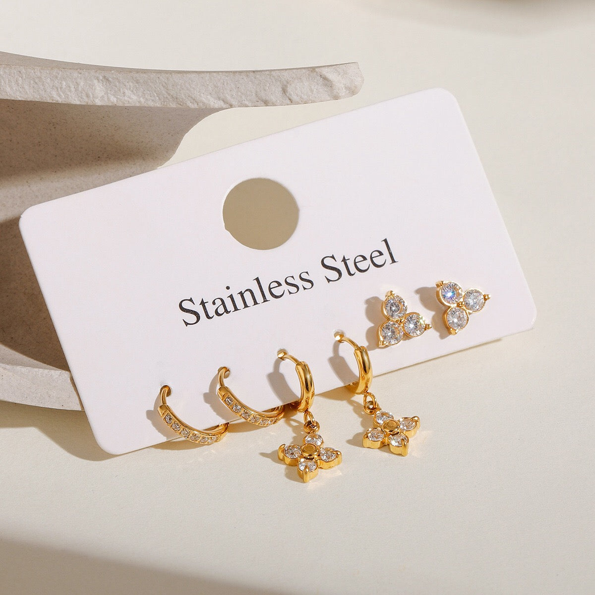 18K Gold Four Leaf Clover Dainty Flower CZ Huggie Earrings Ear Studs Set