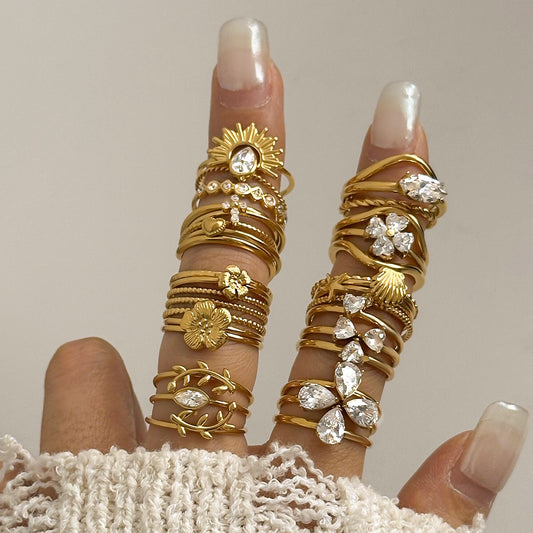 18K Gold Goddess Glow Four Leaf Clover Stacking Rings Set
