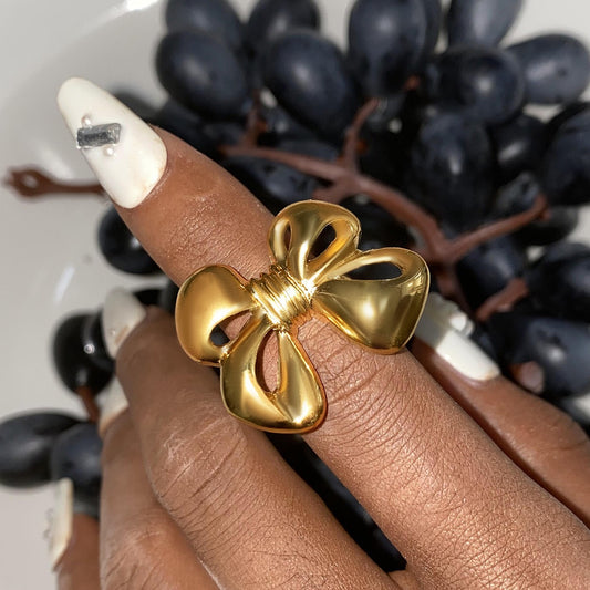 18K Gold Bow Ring