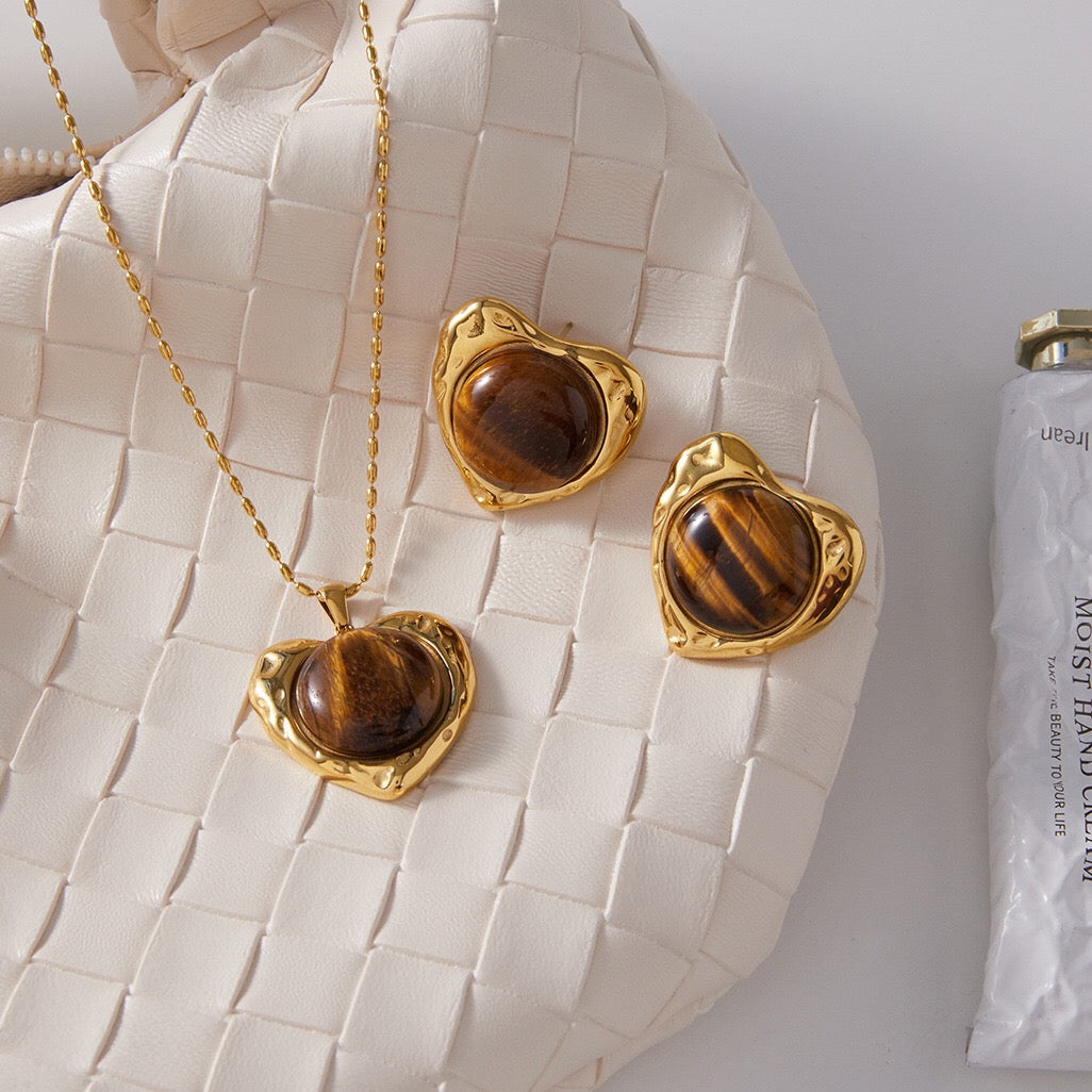 18K Gold Amber Kiss Tiger Eye Gemstone Heart Pendant Necklace