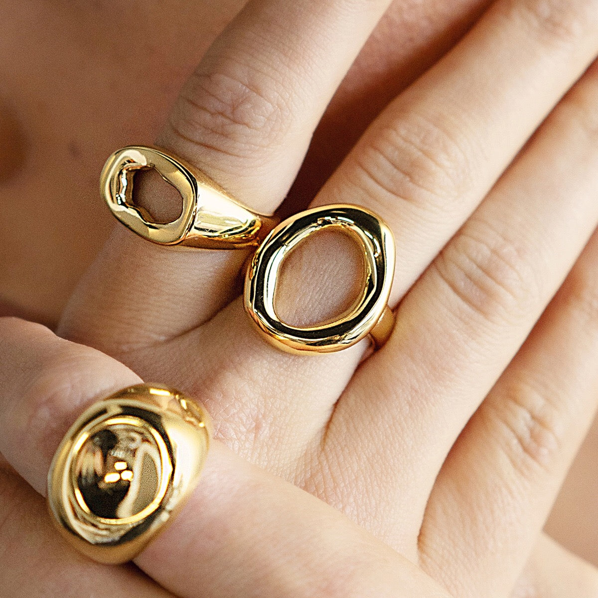 18K Gold Ocean Kissed Bubble Ring