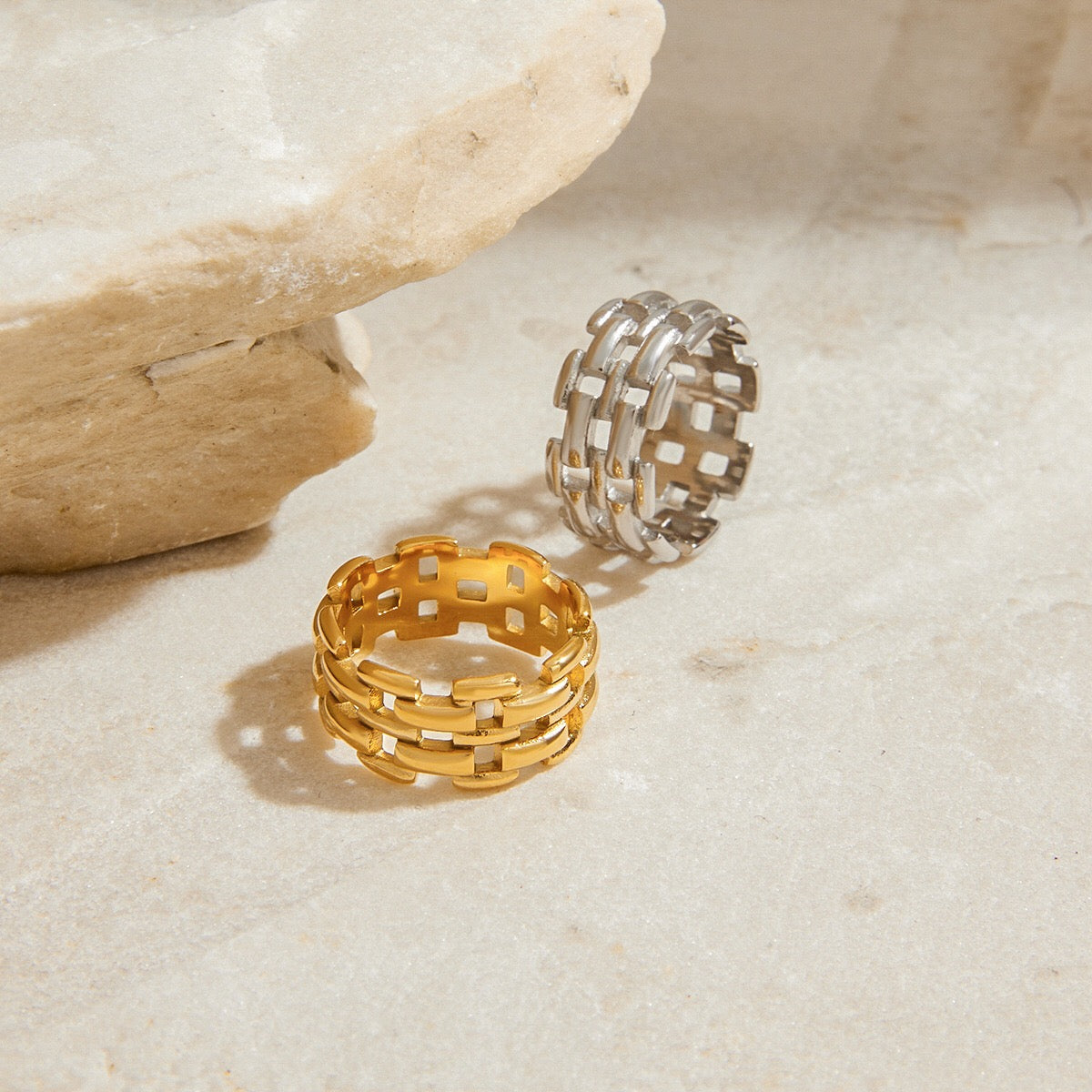 18K Gold Status Watch Band Chain Ring
