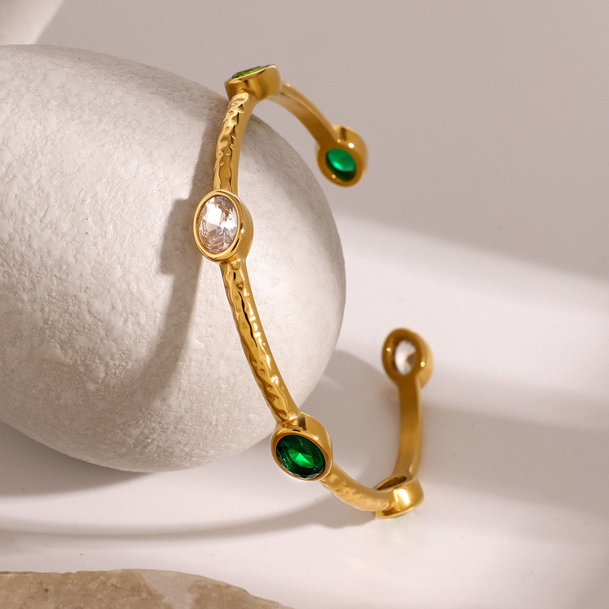 18K Gold Emerald Bangle Bracelet