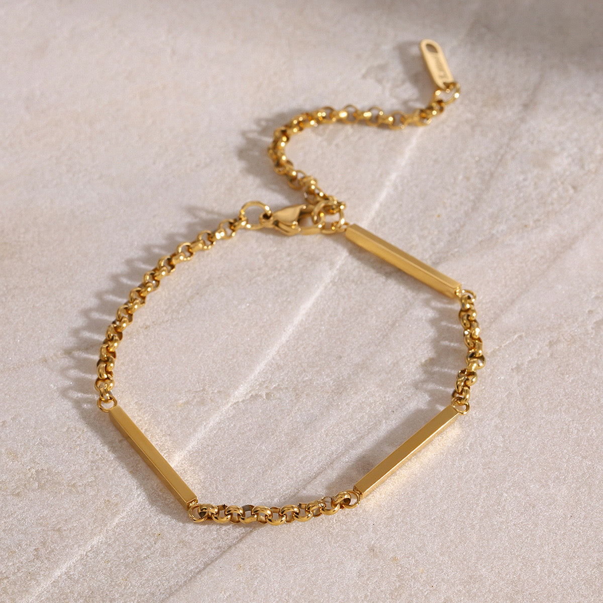 18K Gold Bar Chain Bracelet