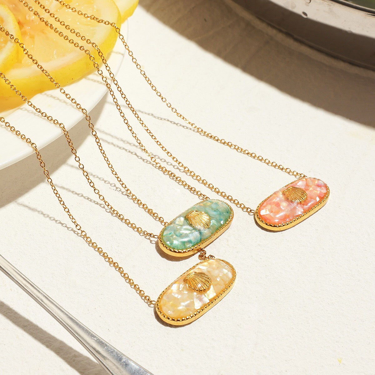 18K Gold Seashell Jelly Color Dainty Pendant Necklace
