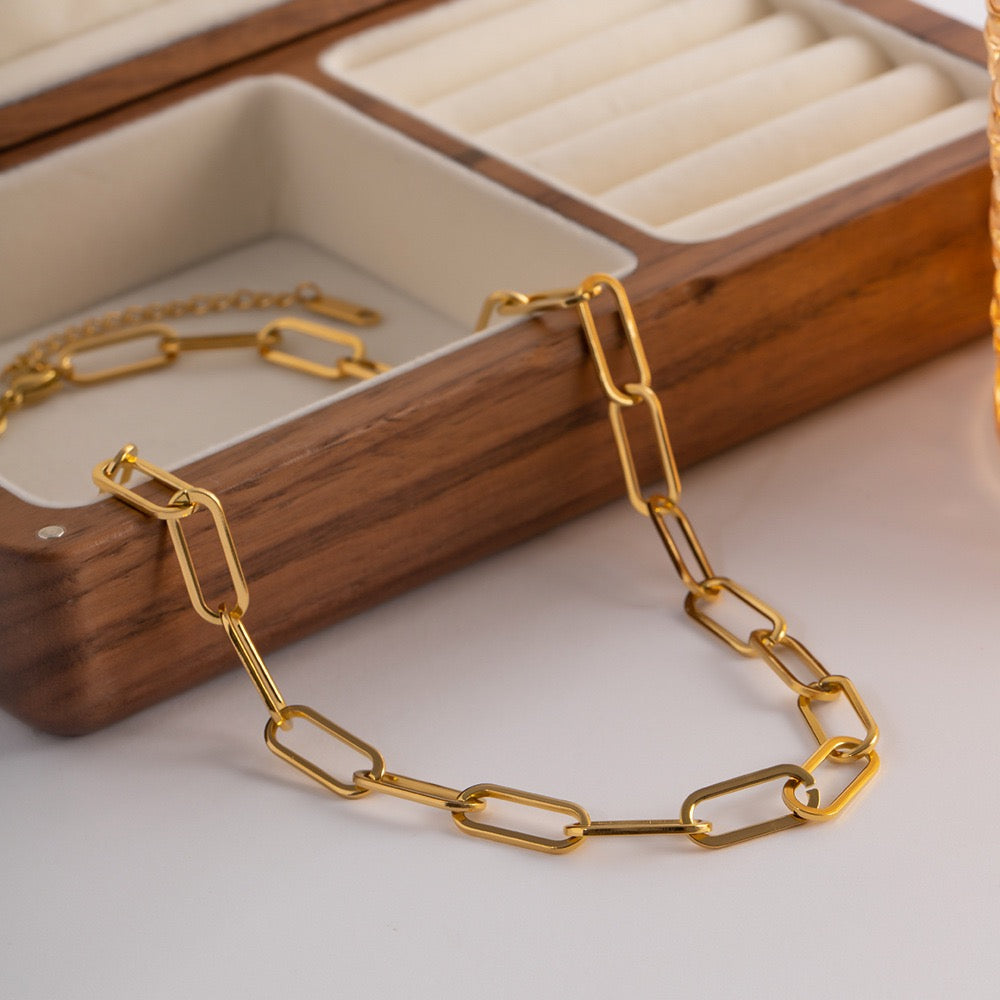18K Gold Classic Paperclip Chain Necklace