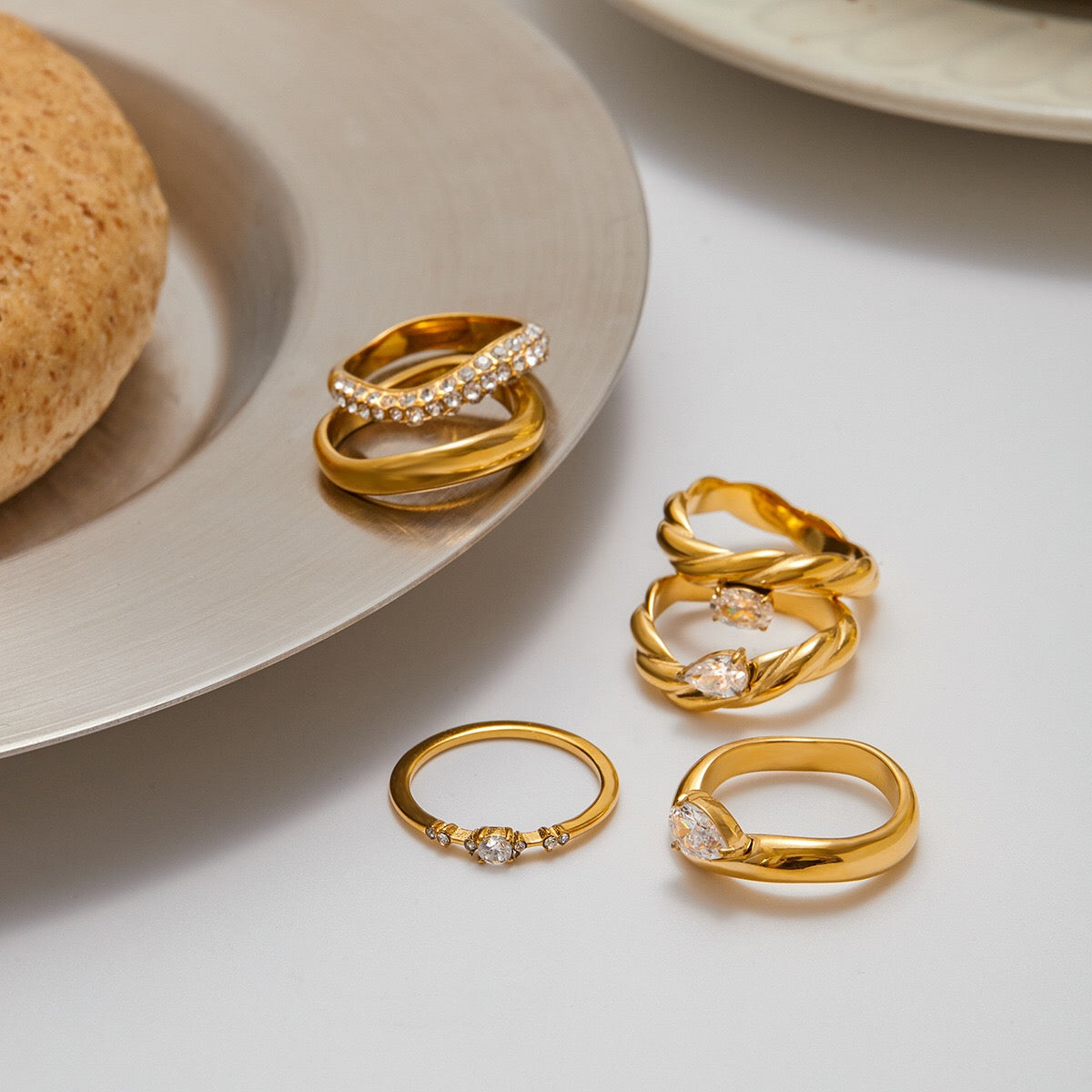 18K Gold Ravish Wavy Form Stacking Rings