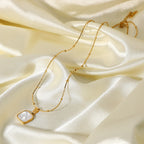 18K Gold Mother of Pearl Dainty Pendant Necklace