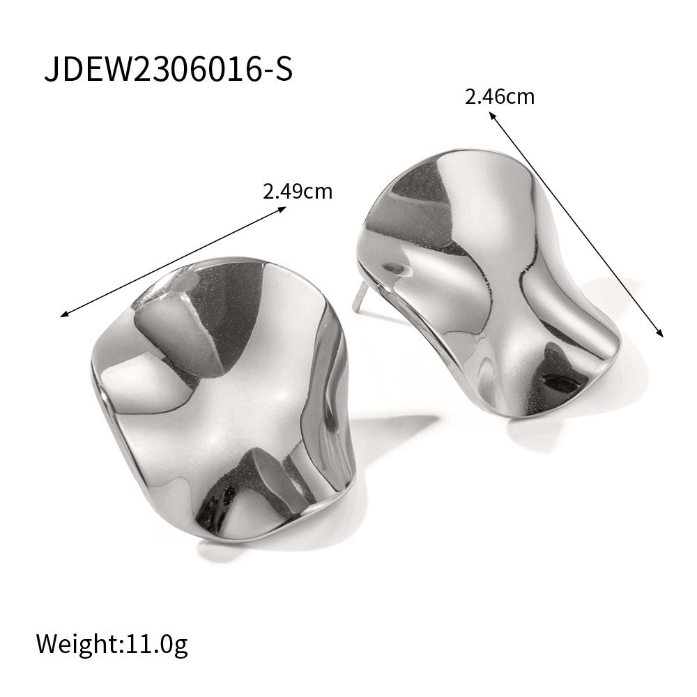 18K Gold Textured Round Plate Statement Stud Earrings