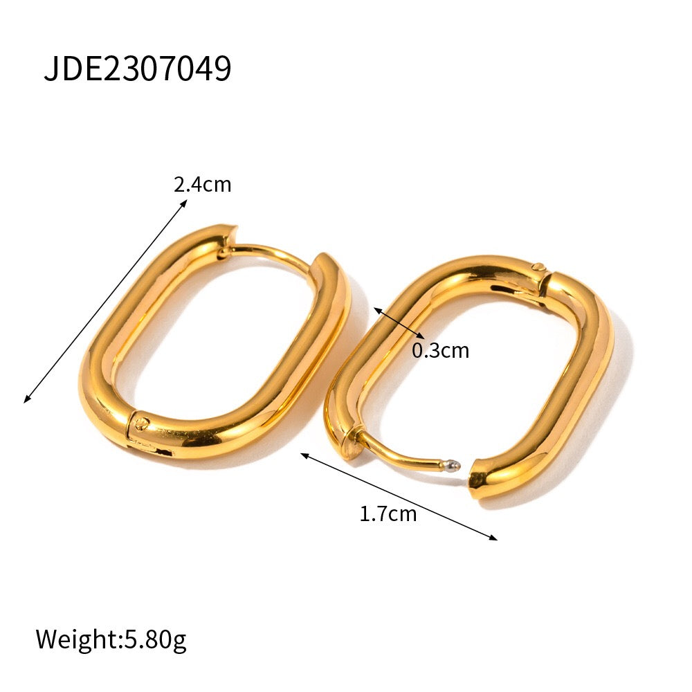 18K Gold Minimalist Geometric Heart Huggie Earrings