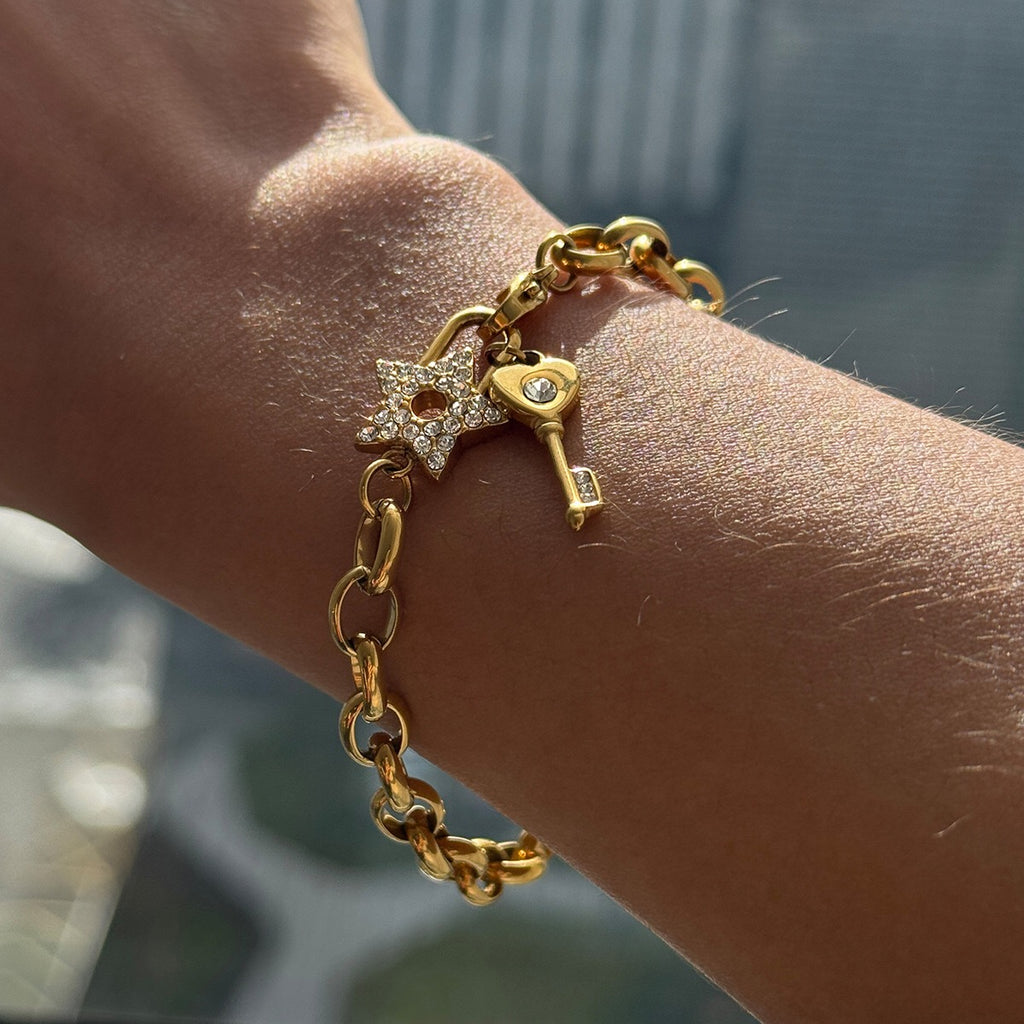 18K Gold Secret Lover Heart Lock and Key Charm Chunky Chain Bracelet