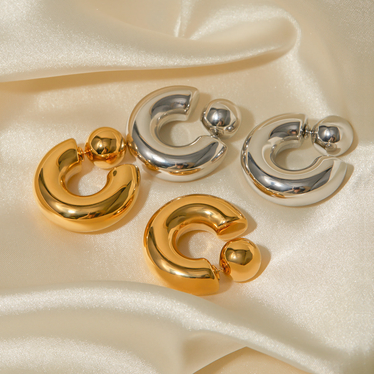18K Gold Chunky Hoop Statement Huggie Earrings