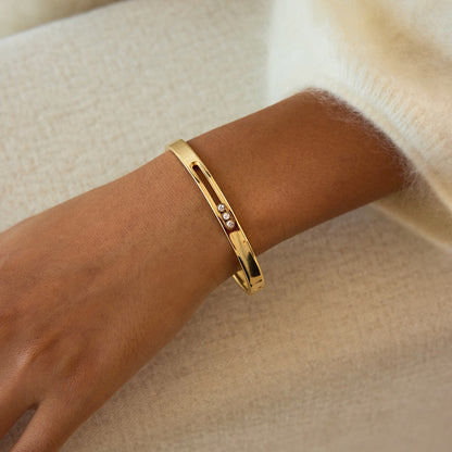 18K Gold Legacy Tennis Paper Clip Chain Emerald Eternity Bangle Bracelet Stack