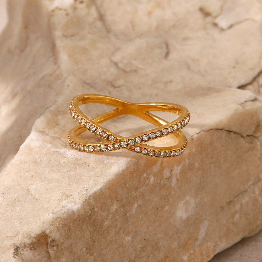 18K Gold Cross Stacking Ring