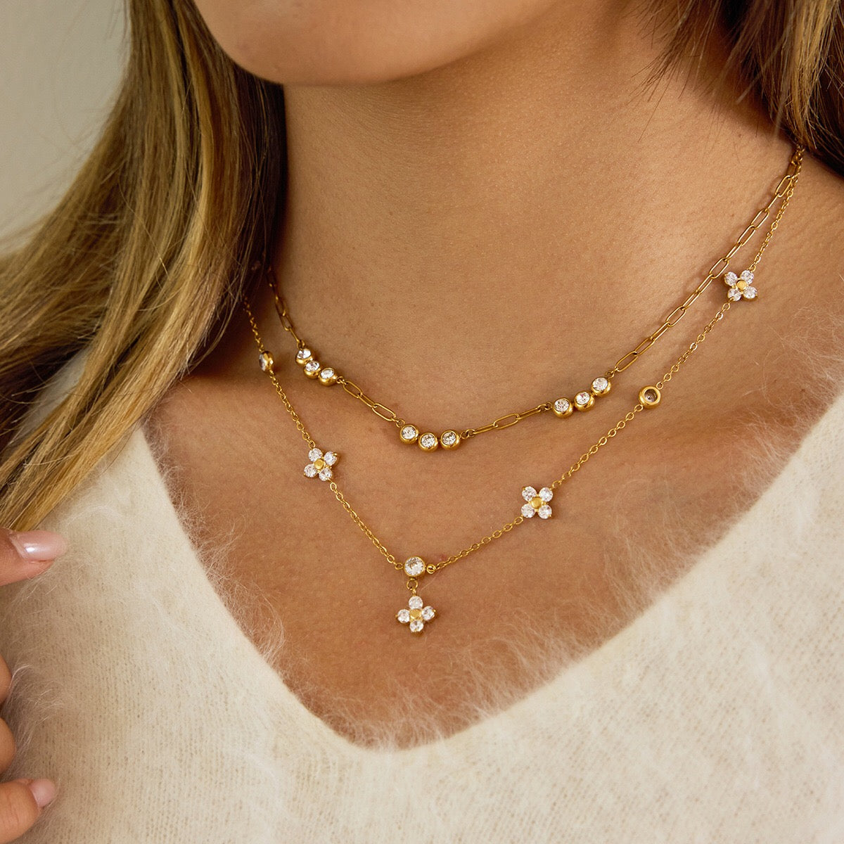 18K Gold Lucky Petal Four Leaf Clover Flower Dainty CZ Necklace